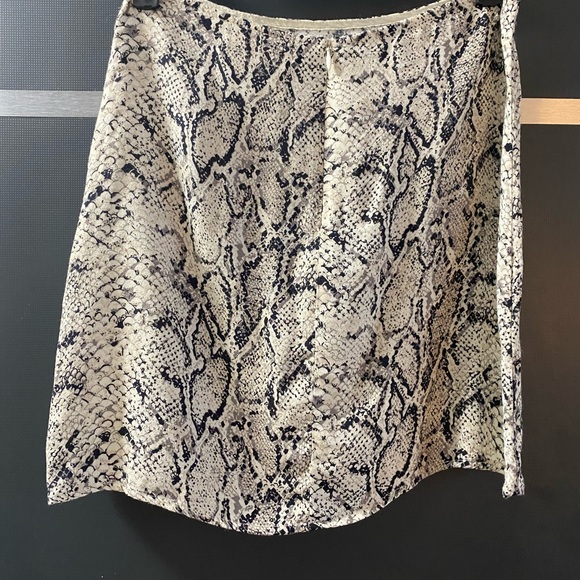 Reformation Margot Skirt in Rattlesnake - Size 4 - Picture 4 of 5